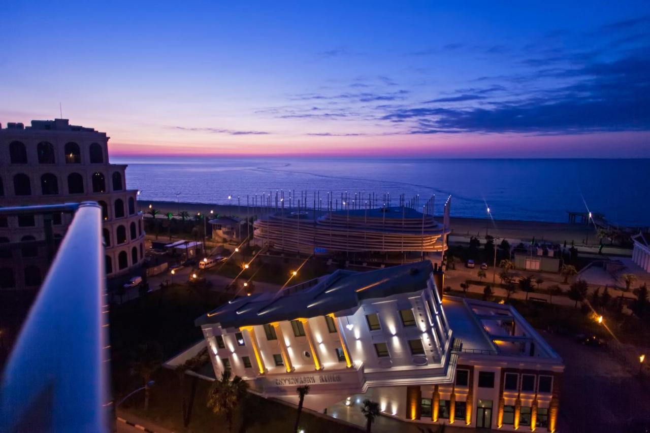 Sea View Rock Hotel バトゥーミ エクステリア 写真